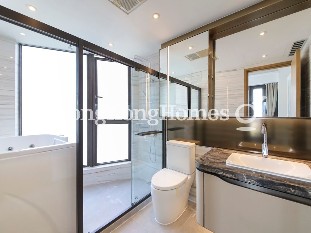 Master Bathroom — 龍譽 - 第 02A座，啟德
