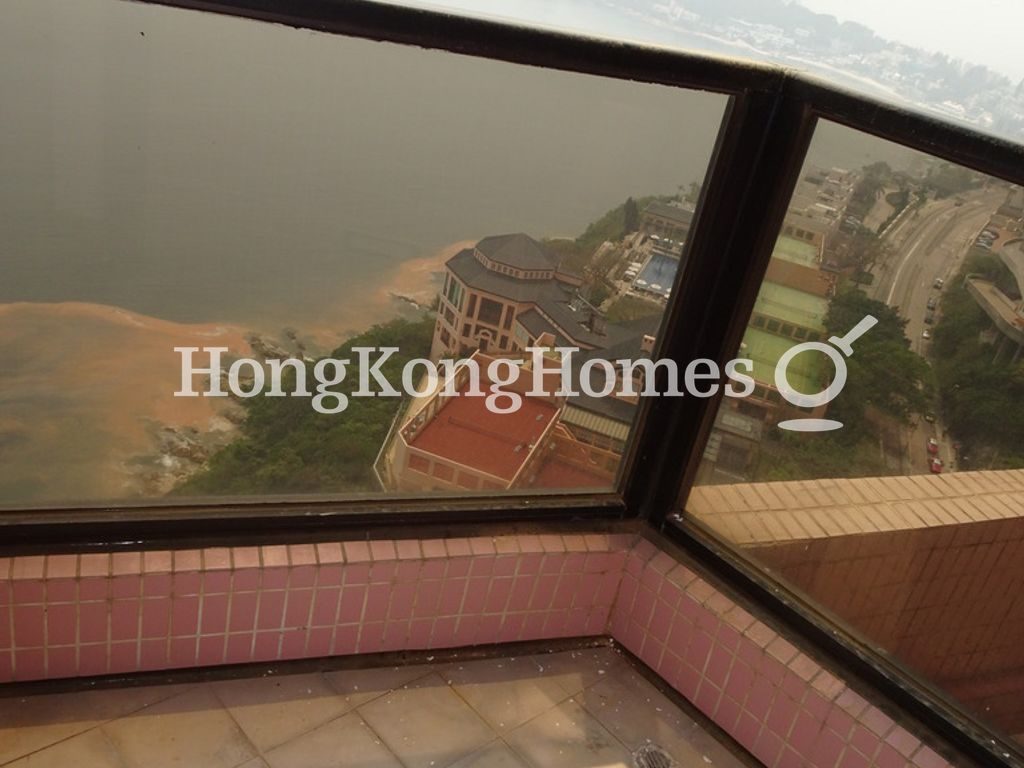 Balcony off Living and Dining Room — 浪琴園 - 第03座，大潭