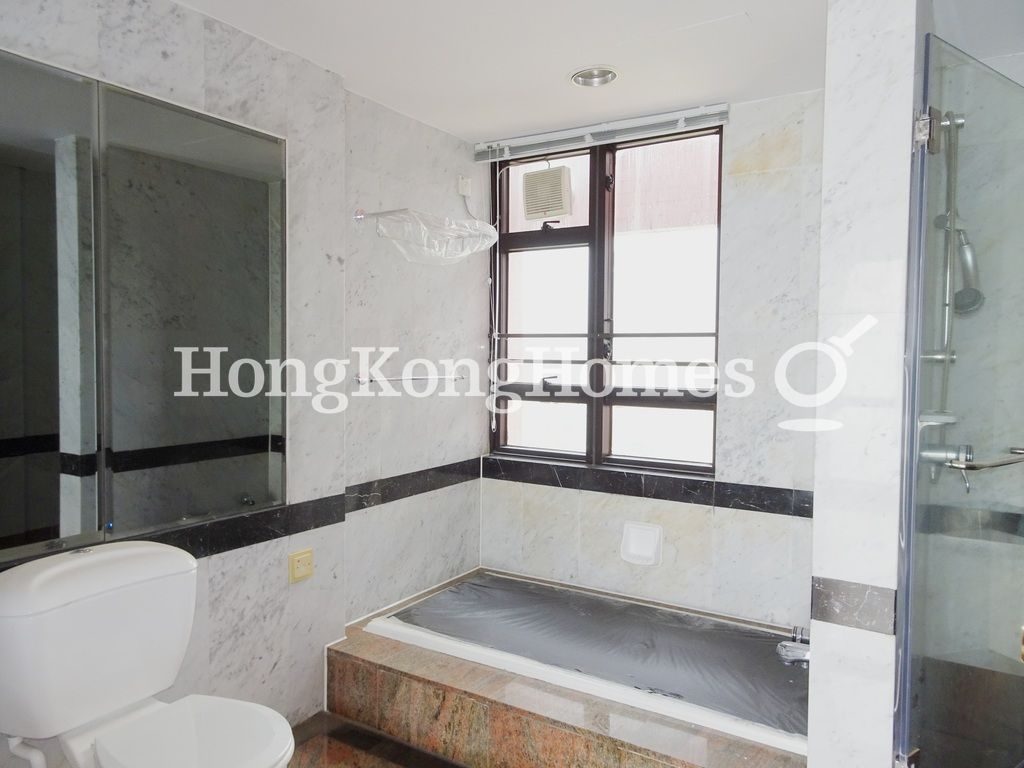 Master Bathroom — 浪琴園 - 第03座，大潭