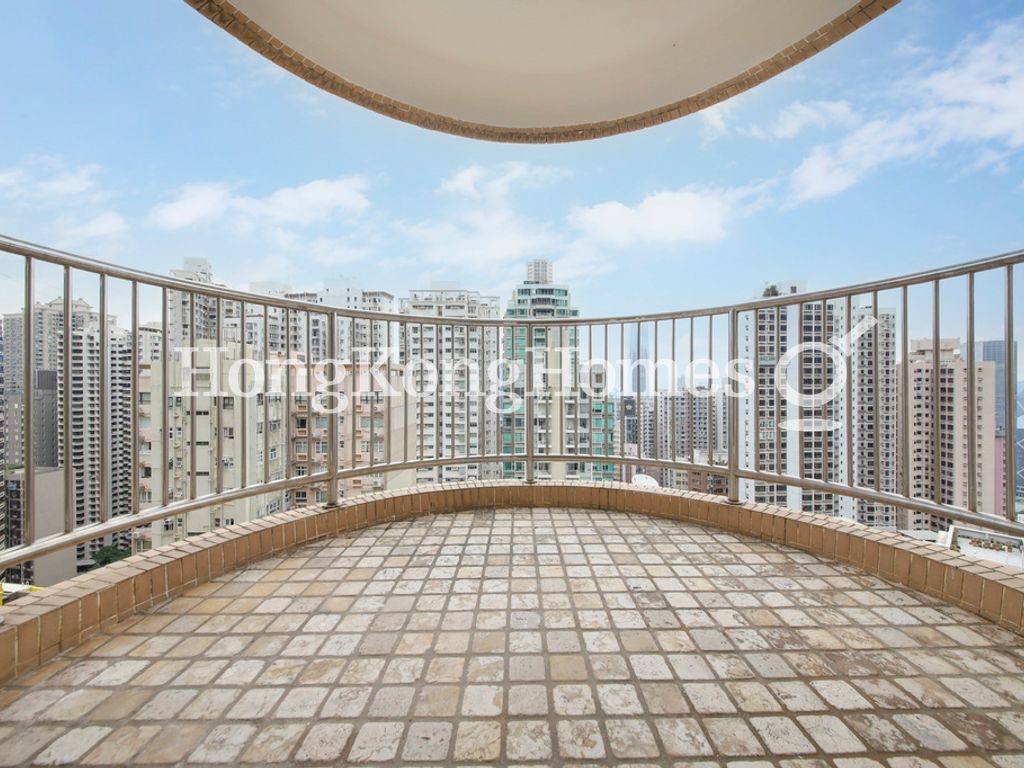 Balcony off Living and Dining Room — 明珠台，西半山