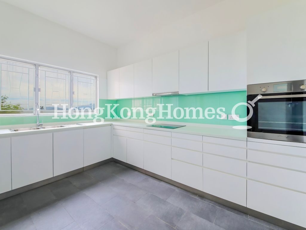 Kitchen — Tam Gardens, Block 05, Pokfulam