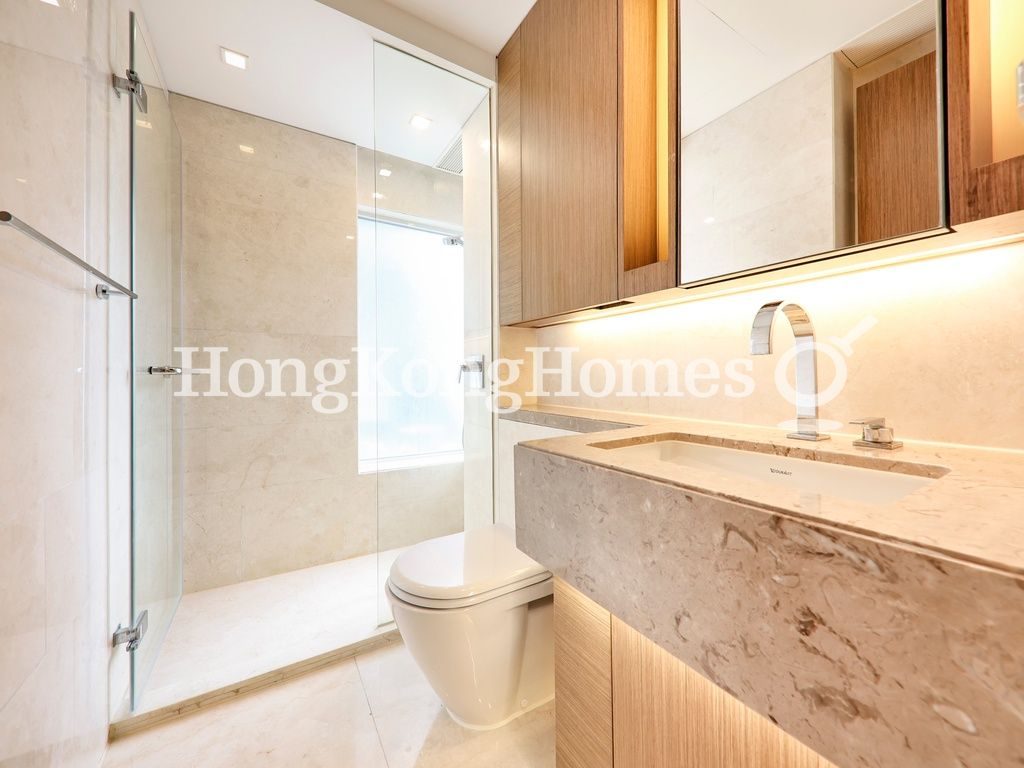 Guest Bathroom — 紀雲峰，跑馬地