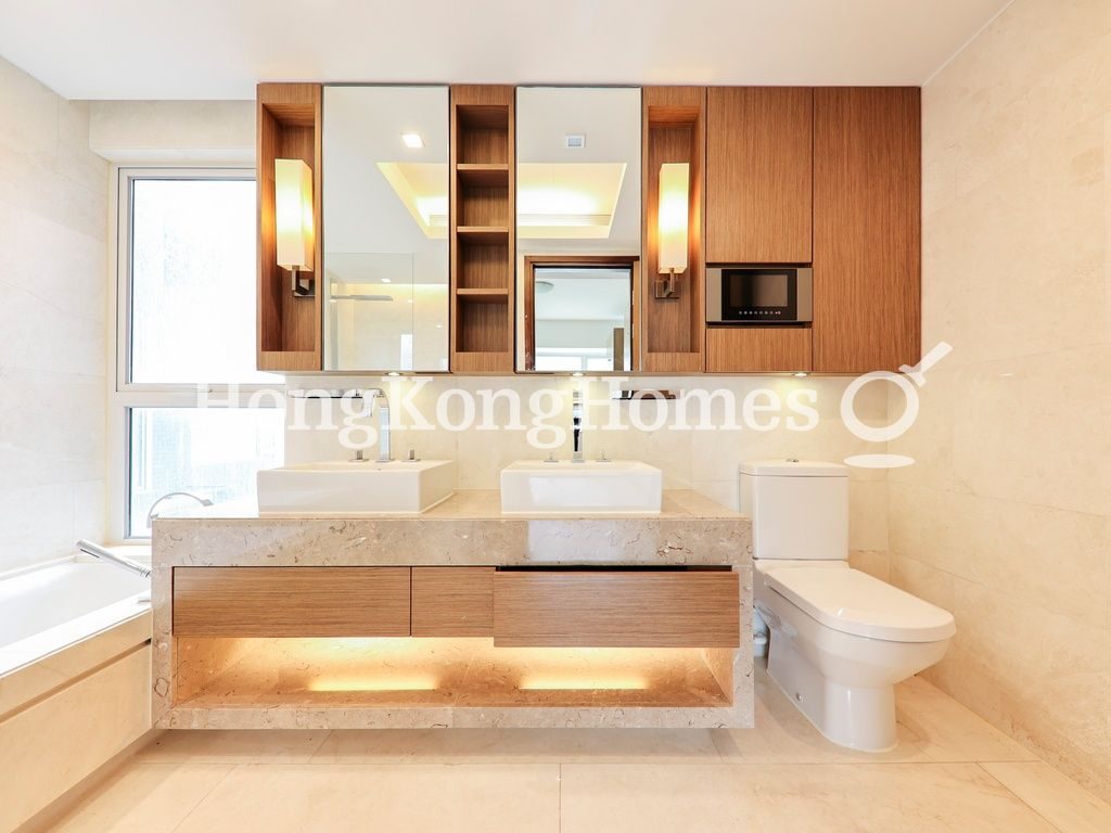 Master Bathroom — 紀雲峰，跑馬地