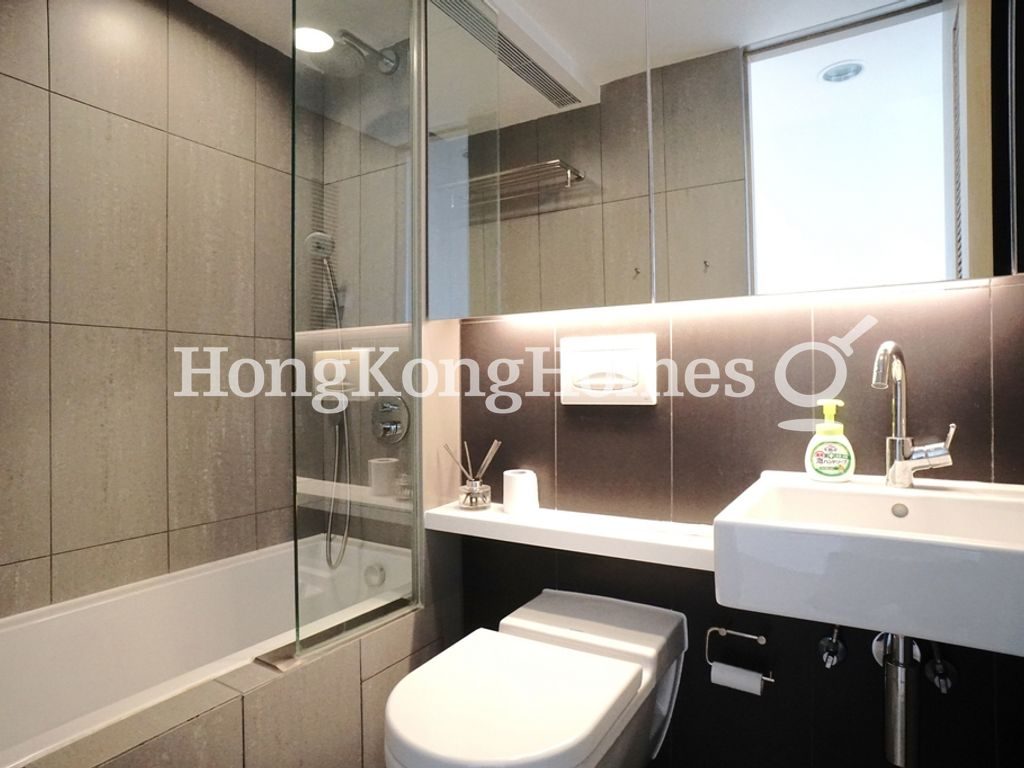 Guest Bathroom — 萃峯，灣仔