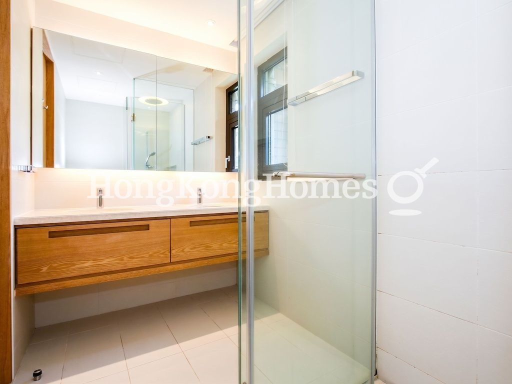 Master Bathroom — Tavistock 2, Mid-levels Central