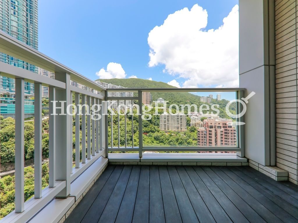 Balcony off Living and Dining Room — 紀雲峰，跑馬地
