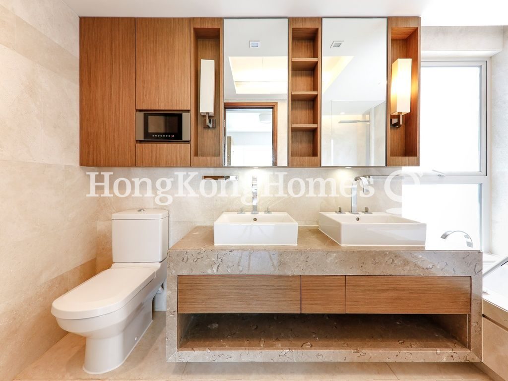 Master Bathroom — 紀雲峰，跑馬地