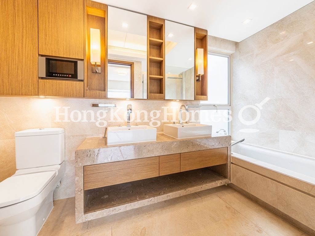 Master Bathroom — 紀雲峰，跑馬地