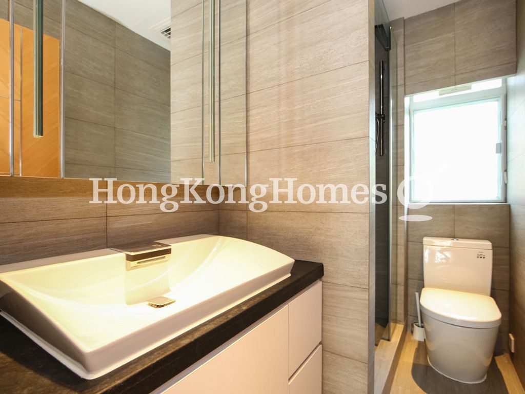 Guest Bathroom — Repulse Bay Garden - Block 07-08, Repulse Bay