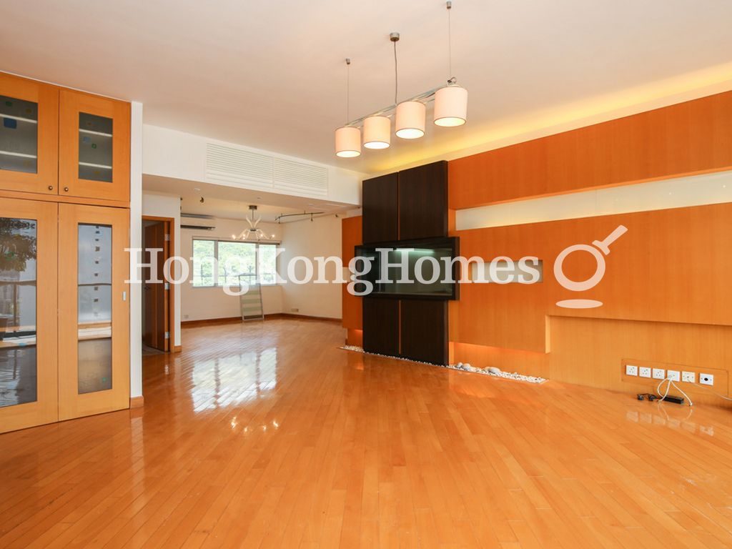 Living and Dining Room — Repulse Bay Garden - Block 07-08, Repulse Bay