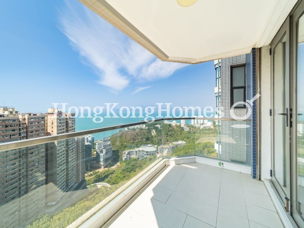 Balcony off Living and Dining Room — 嘉林閣，薄扶林