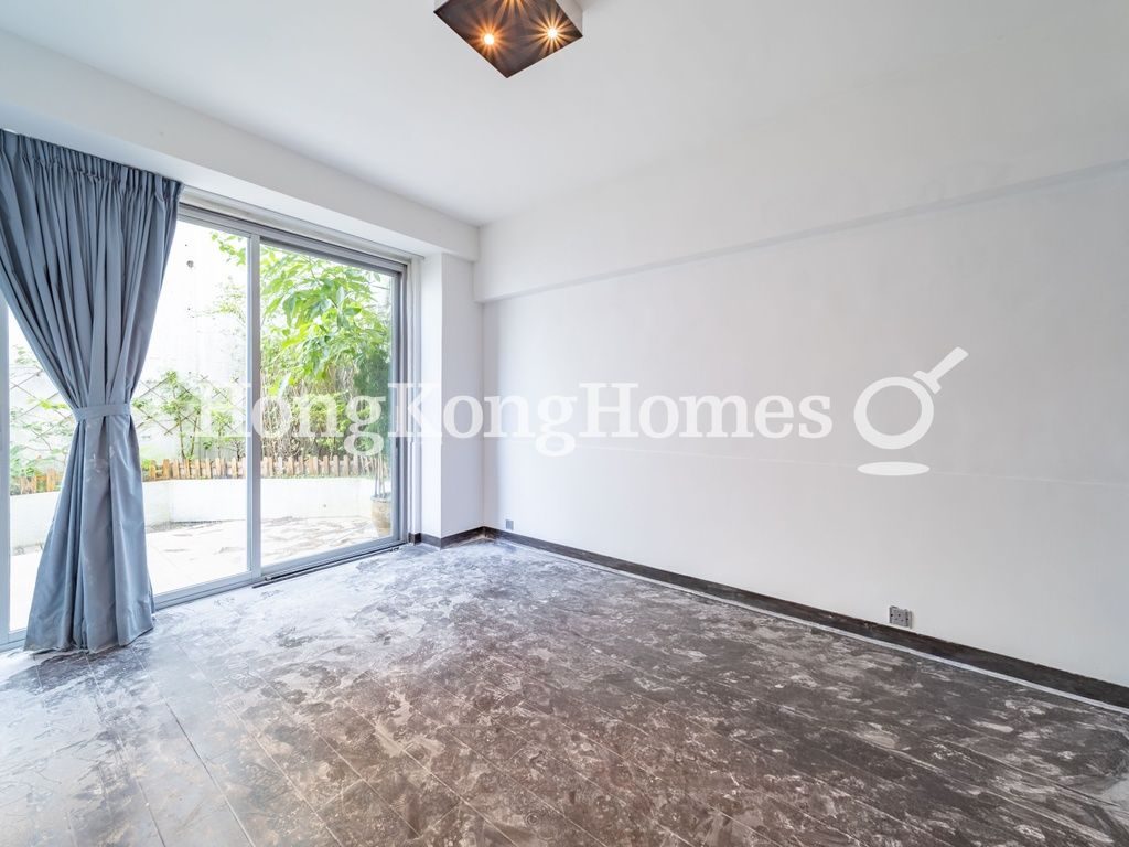 Third Bedroom — 龍湖別墅，清水灣