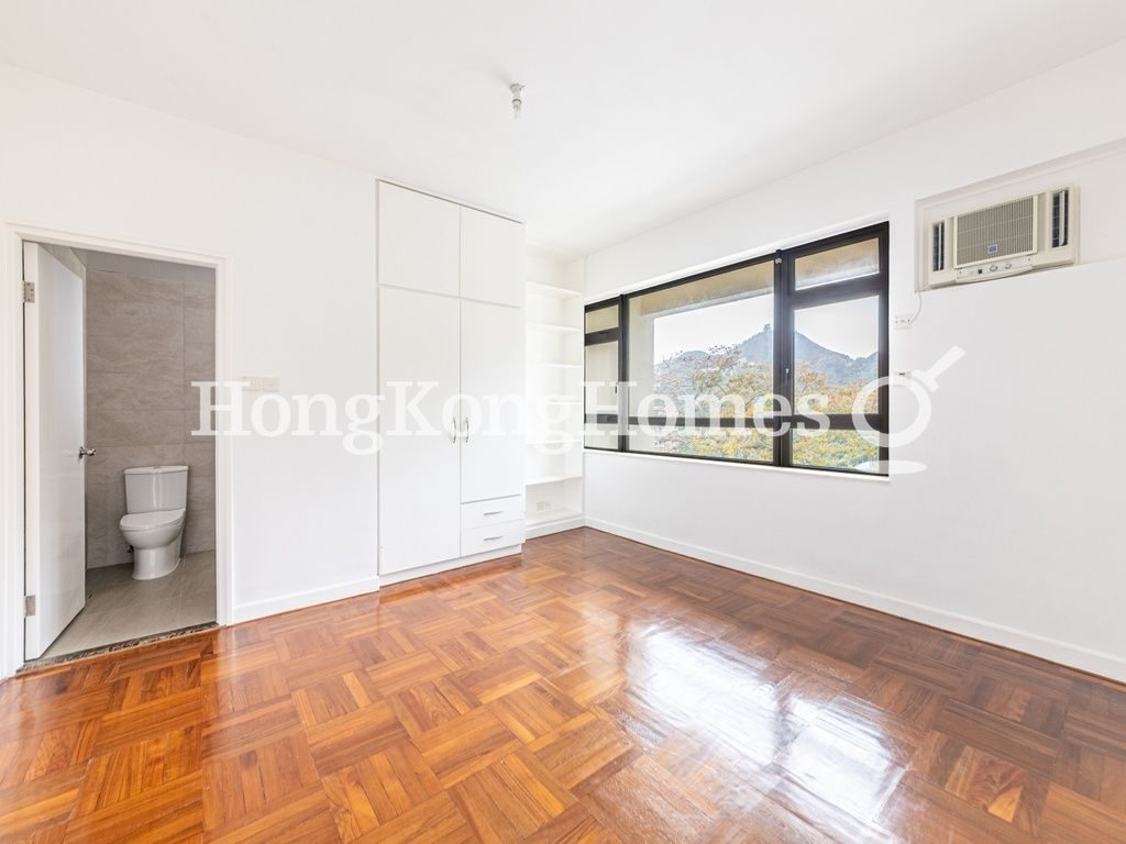 Master Bedroom — Stanley Knoll, Stanley