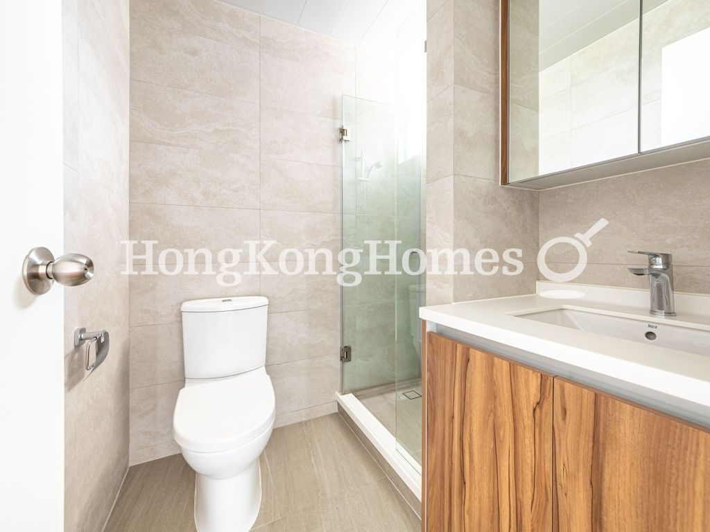 Master Bathroom — Stanley Knoll, Stanley