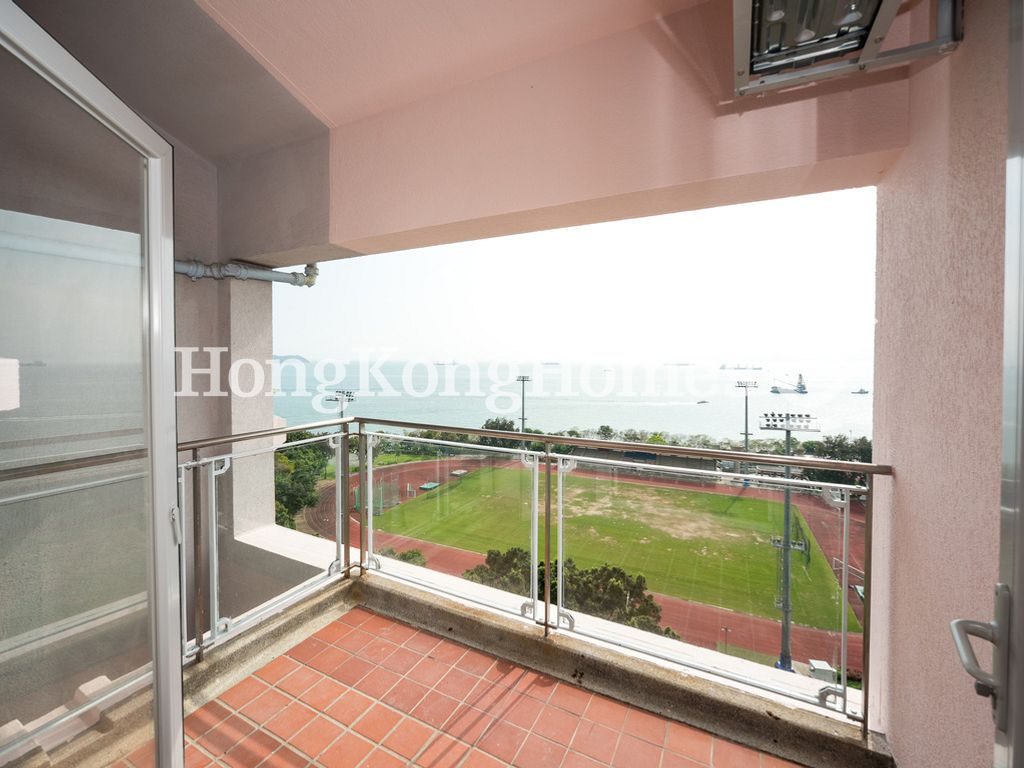 Balcony off Master Bedroom — 譚亦衡樓 - 第04座，薄扶林