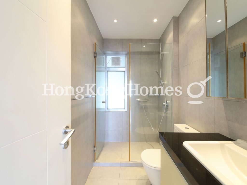 Guest Bathroom — 柏架別墅，山頂