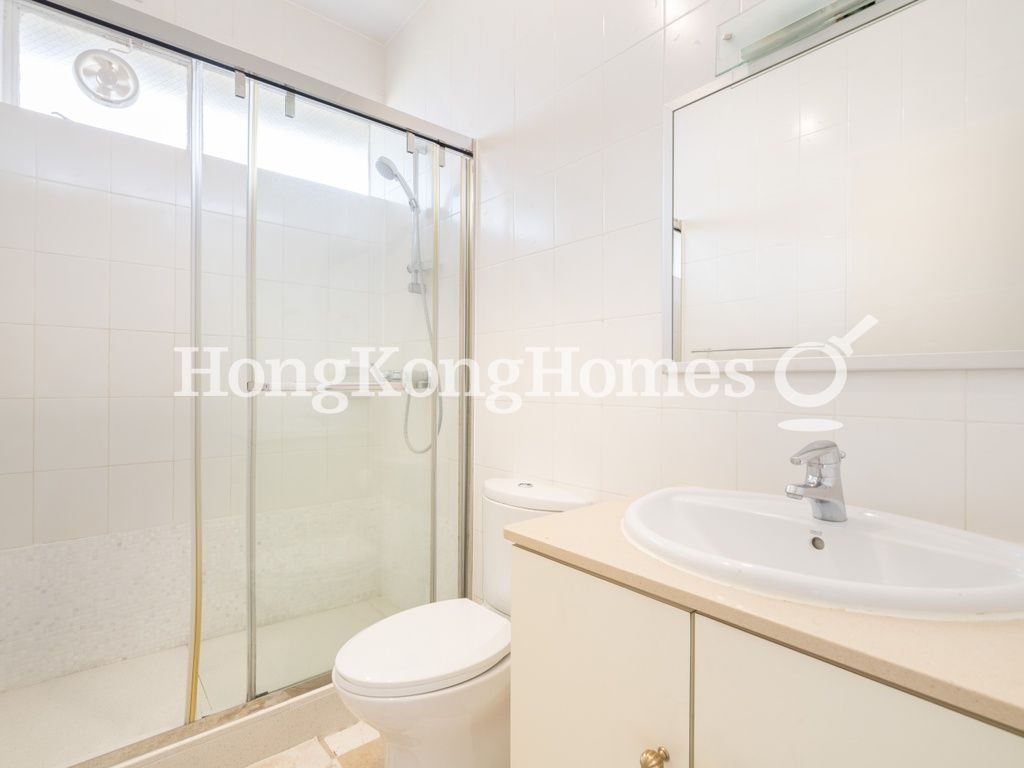 Master Bathroom — 蒲苑 - E座，深水灣