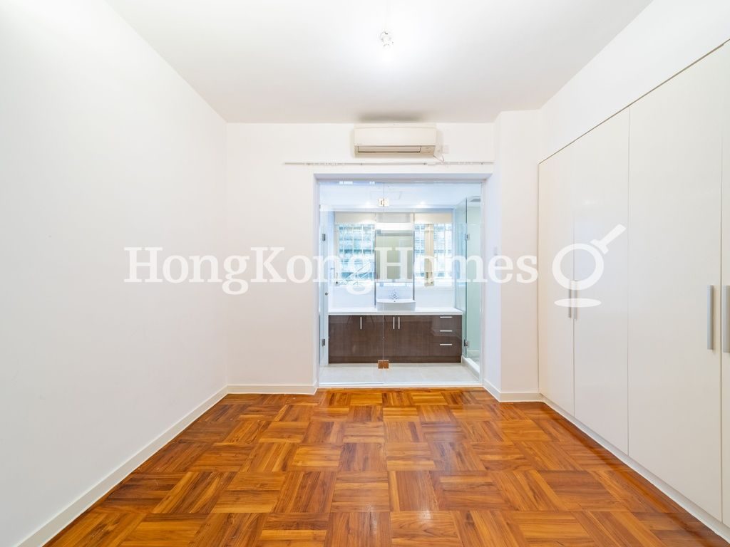Second Ensuite Bedroom — 錦園大廈，中半山