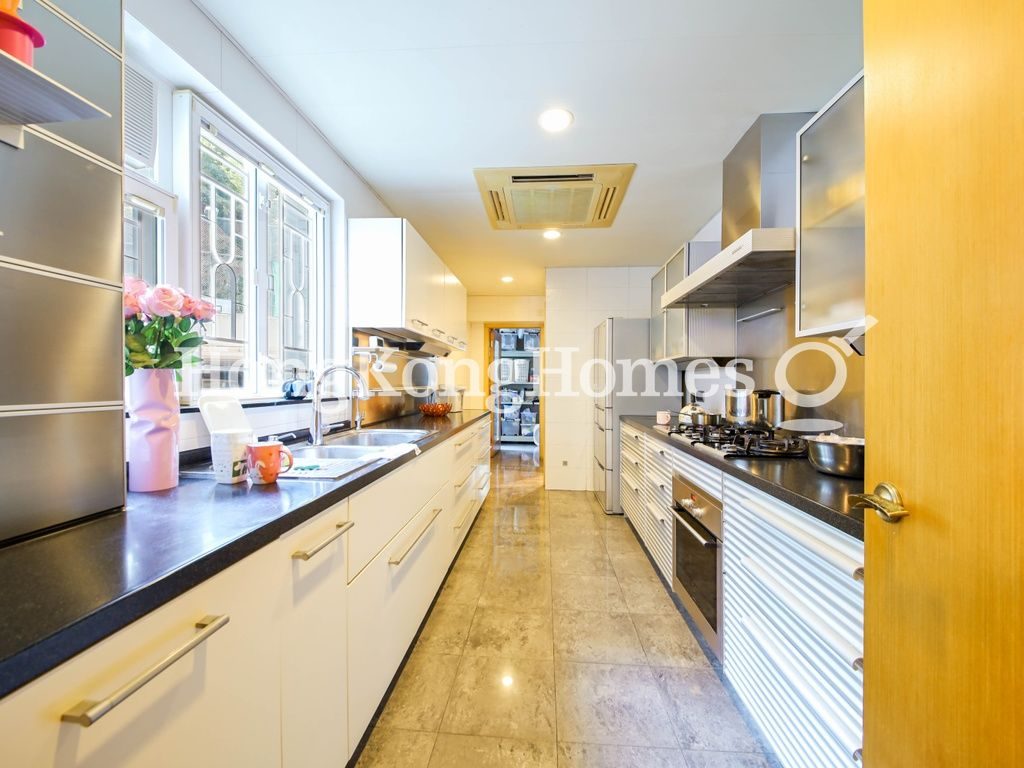 Kitchen — Repulse Bay Garden - Block 05-06, Repulse Bay