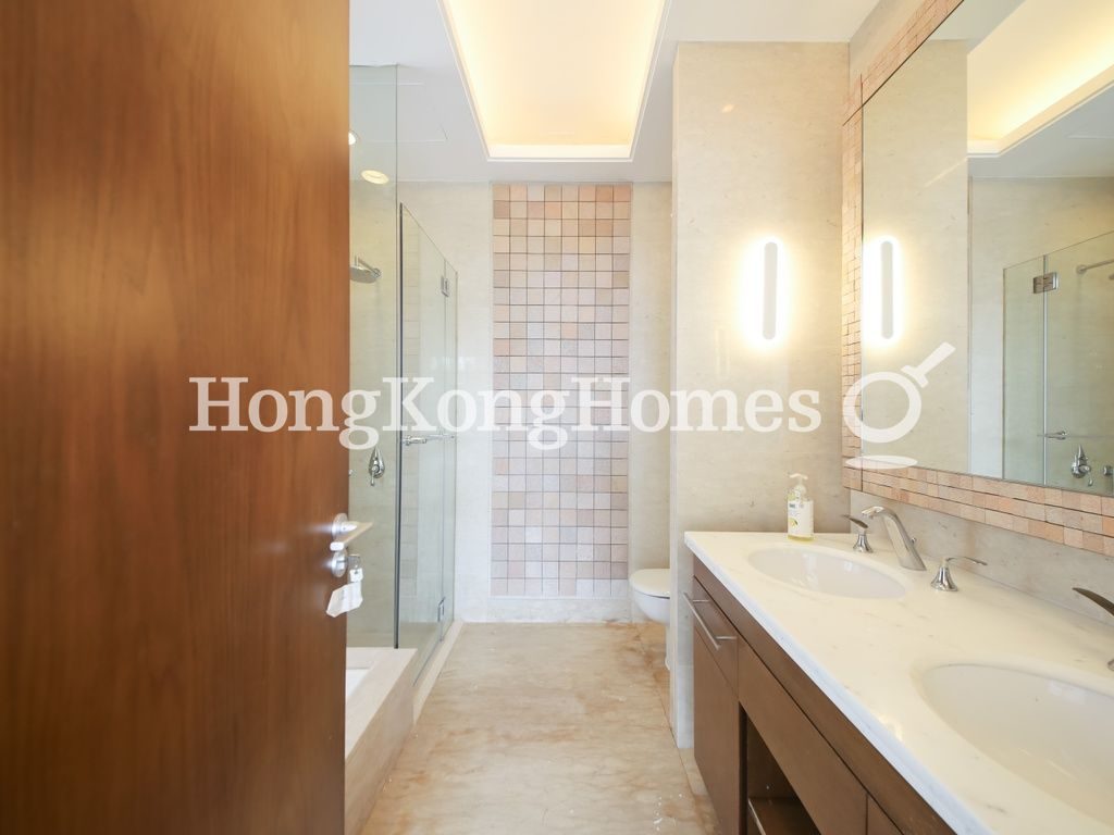 Master Bathroom — 溱喬，西貢