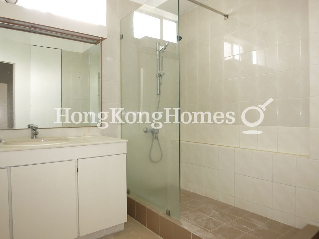 Master Bathroom — 蒲苑 - C座，深水灣