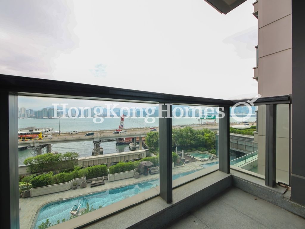 Balcony off Living and Dining Room — 海璇 - 1B期 - 第3座，北角