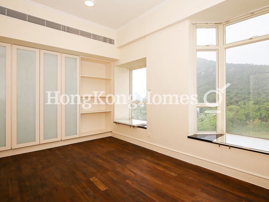 Second Ensuite Bedroom — 8-10 柯士甸山道 - 第05座，山頂