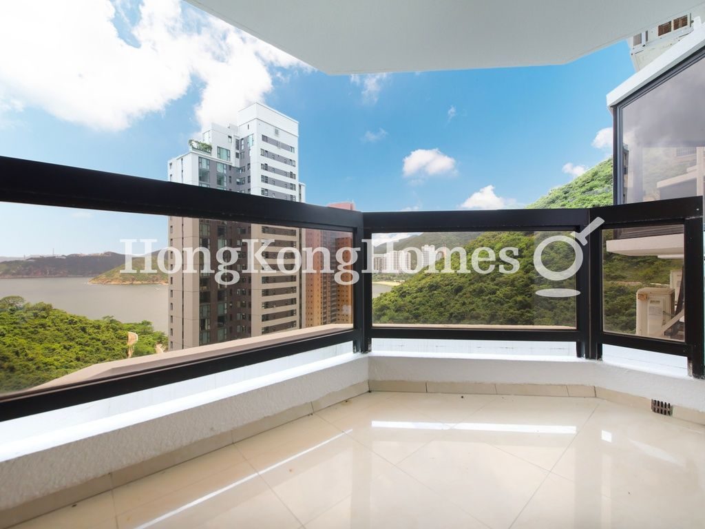 Balcony off Living and Dining Room — 南灣大廈，淺水灣