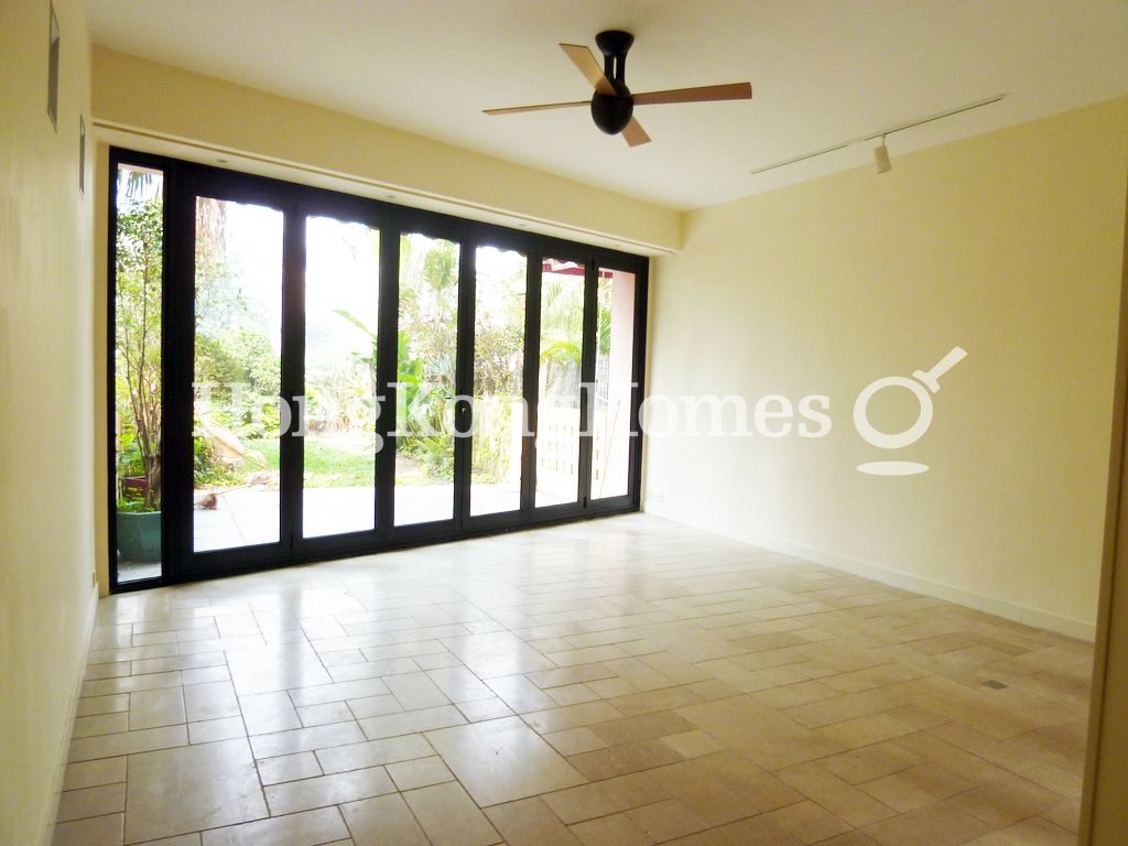 Living Room — Stanley Court, Stanley