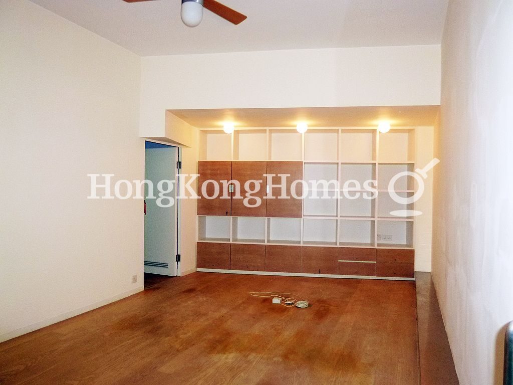 Family Room — Stanley Court, Stanley