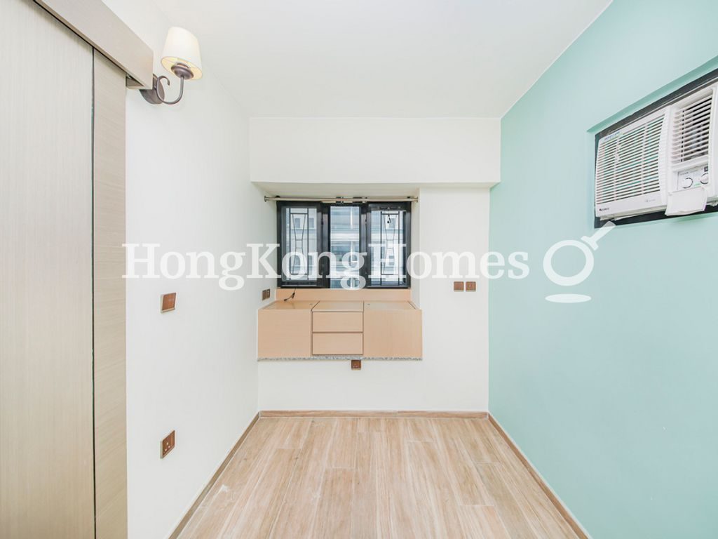 Master Bedroom — Dawning Height, Central