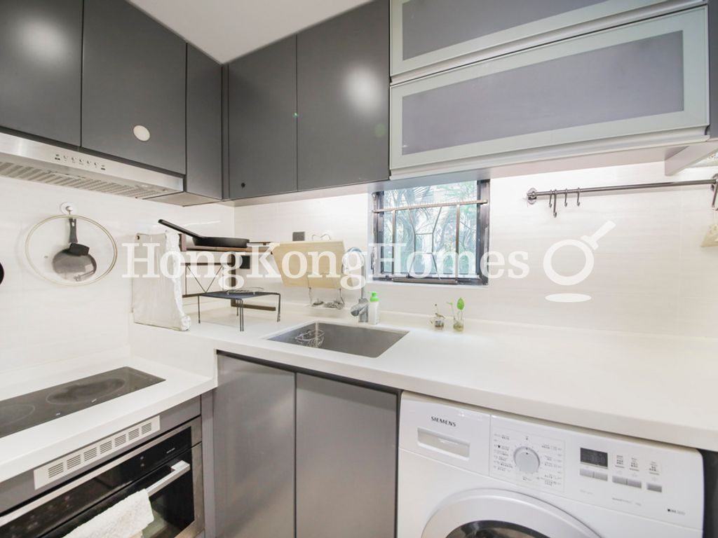 Kitchen — Dawning Height, Central
