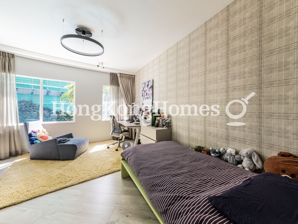 Third Bedroom — 世紀大廈 1座，中半山