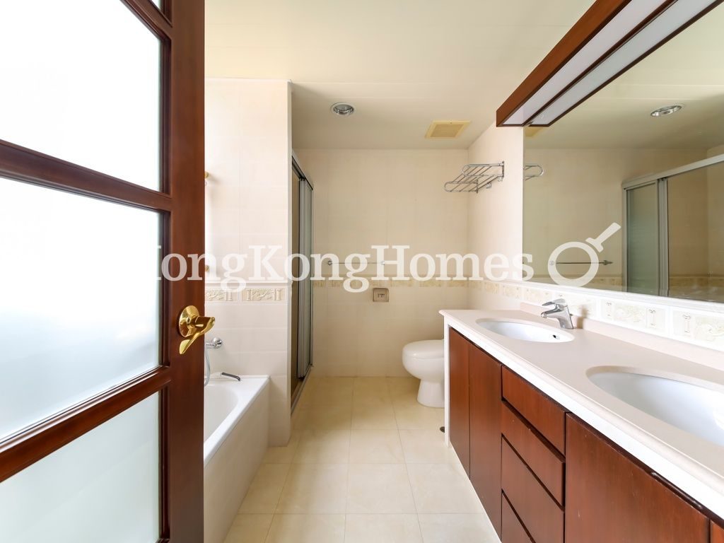 Master Bathroom — 陽明山莊 18座 眺景台，淺水灣
