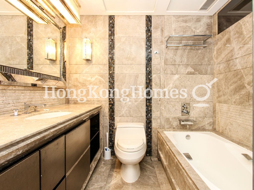 Master Bathroom — 君珀，中半山