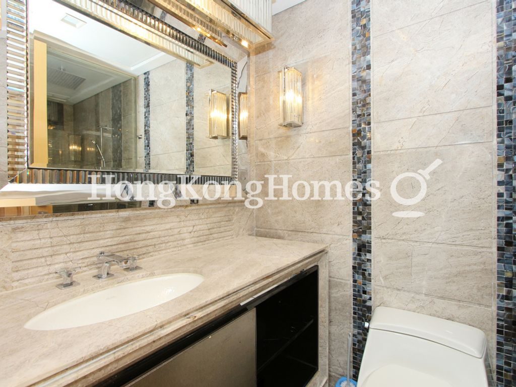 Second Ensuite Bathroom — 君珀，中半山