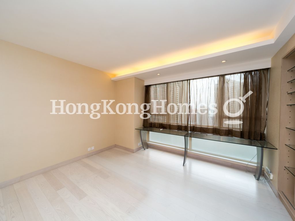 Third Ensuite Bedroom — May Tower 1, Mid-levels Central