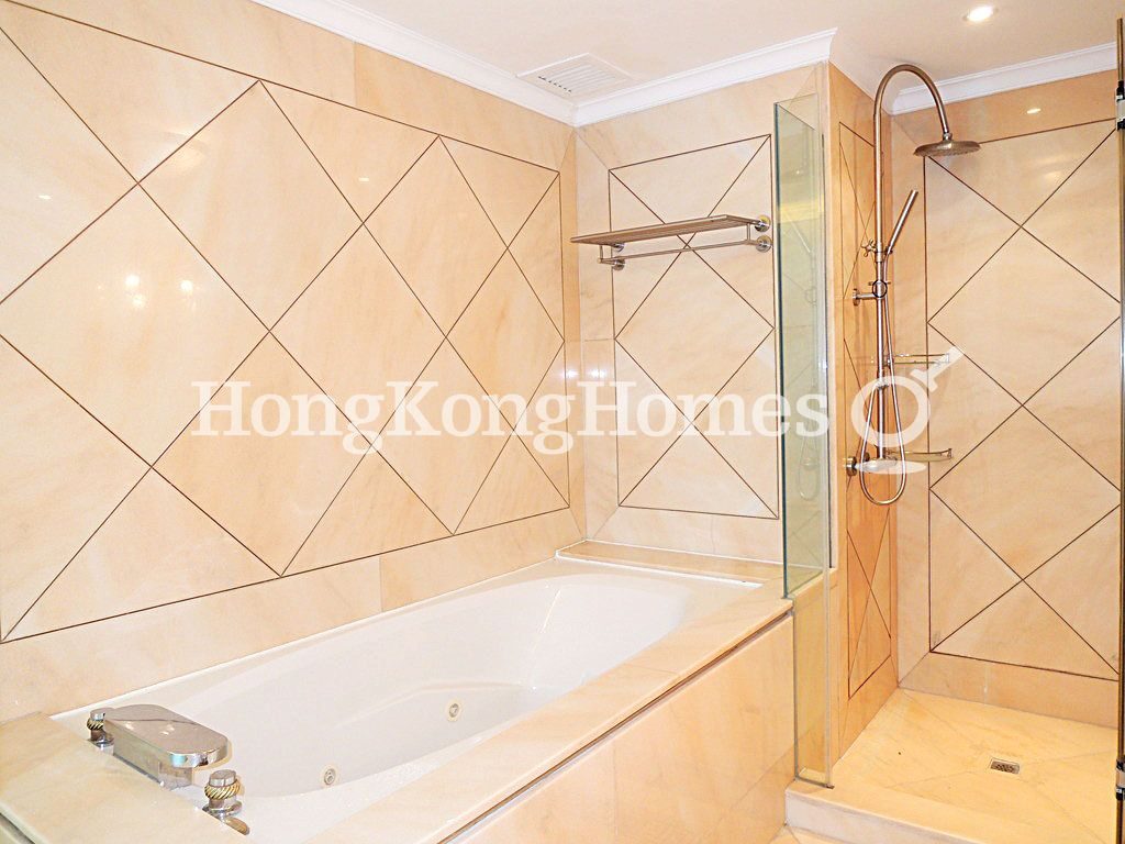 Second Ensuite Bathroom — 富豪海灣，赤柱