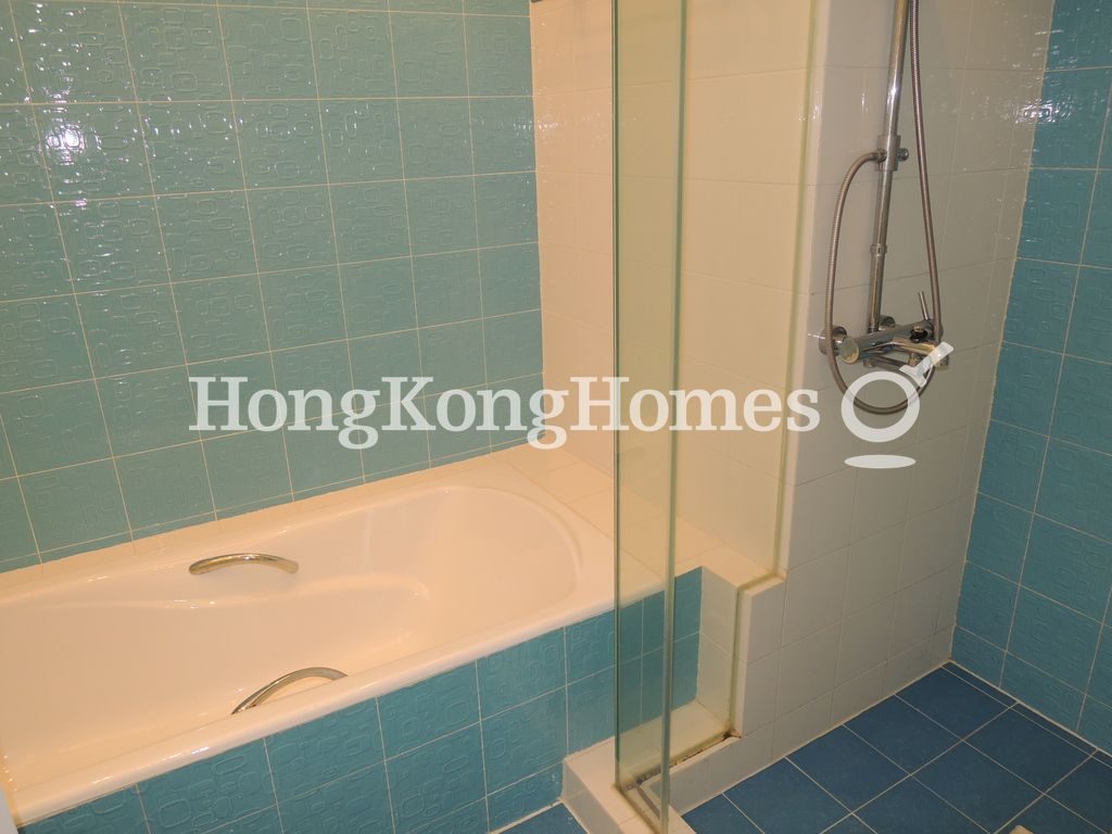 Master Bathroom — 富豪海灣，赤柱