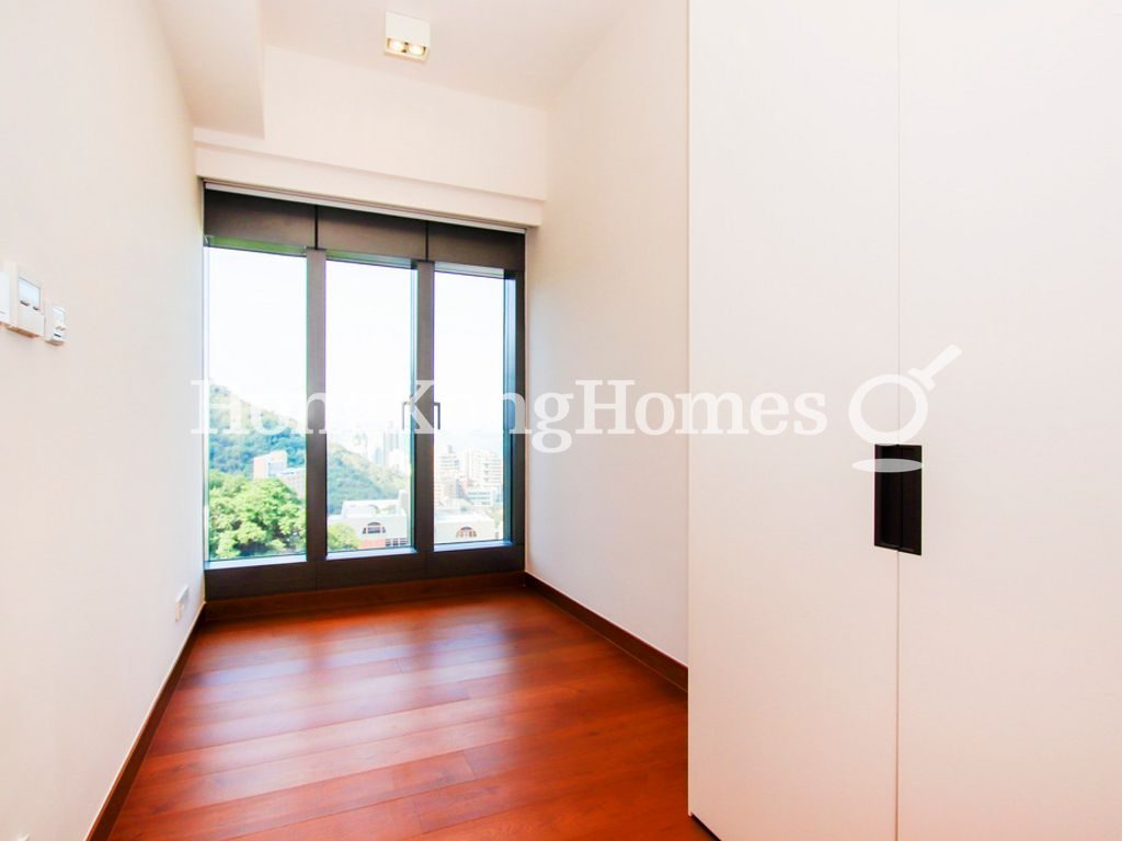 Second Ensuite Bedroom — University Heights - Tower 3，西半山