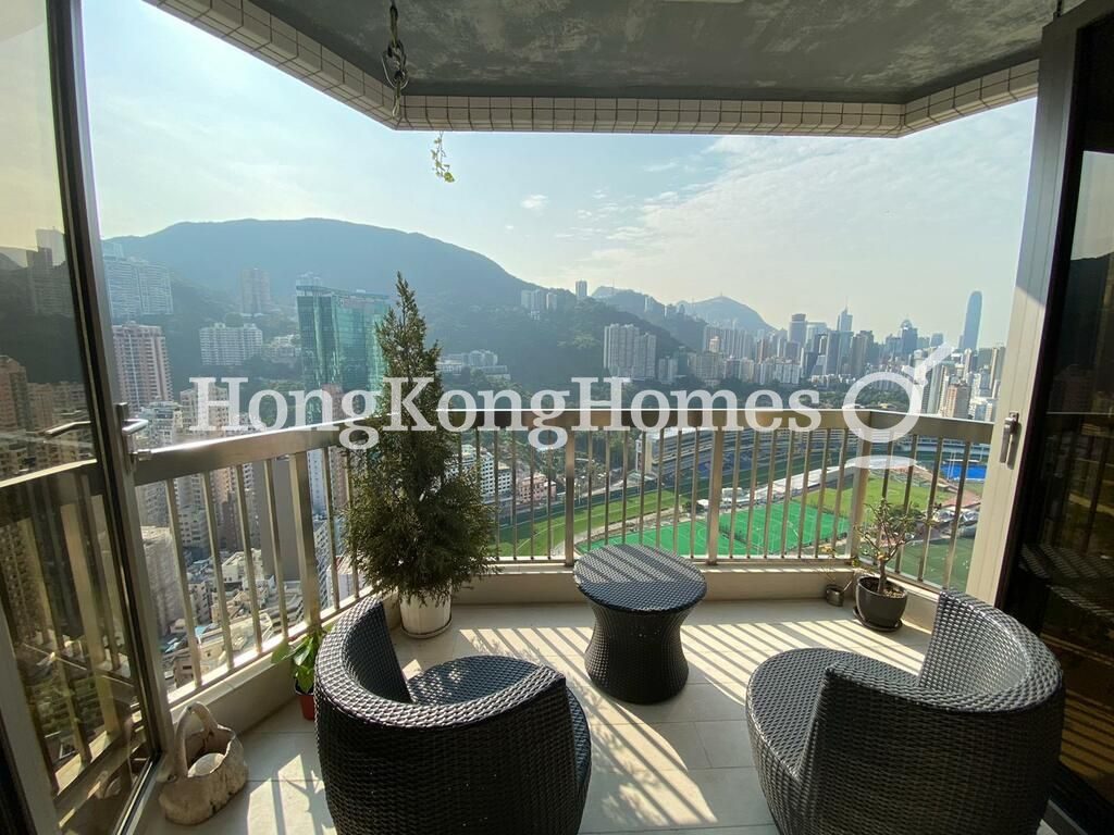 Balcony off Living and Dining Room — 雲地利台 - C座，跑馬地