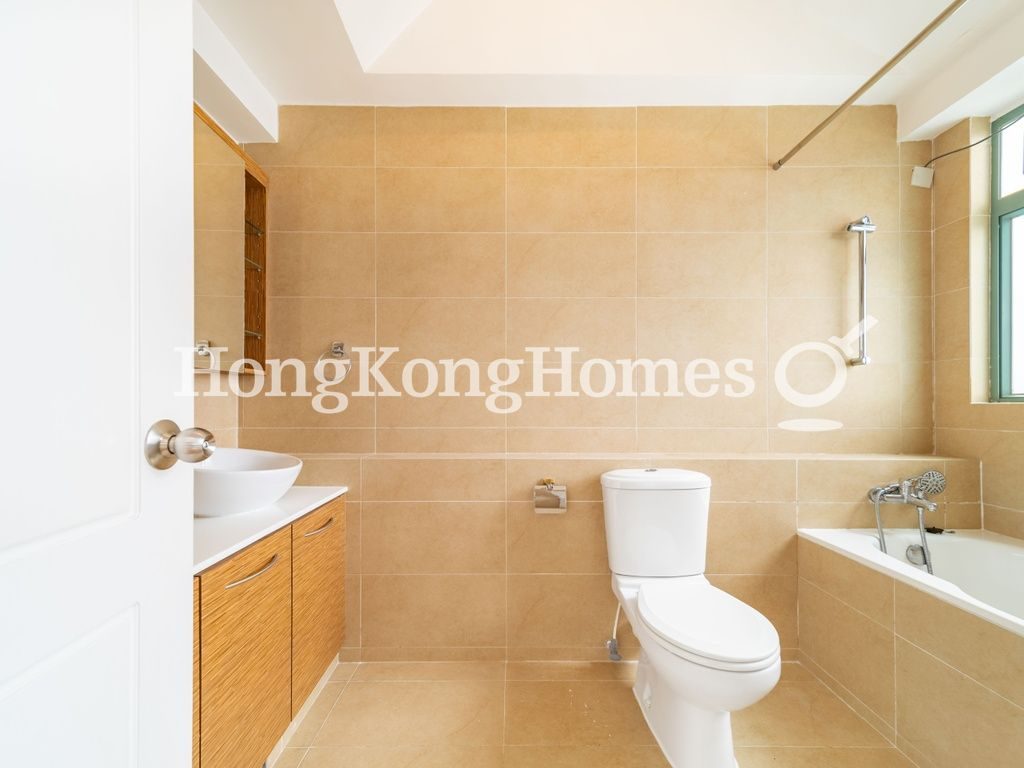Master Bathroom — 赤柱村道 22 號，赤柱