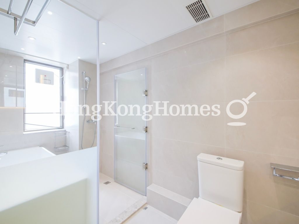 Master Bathroom — 羅便臣道1號，中半山