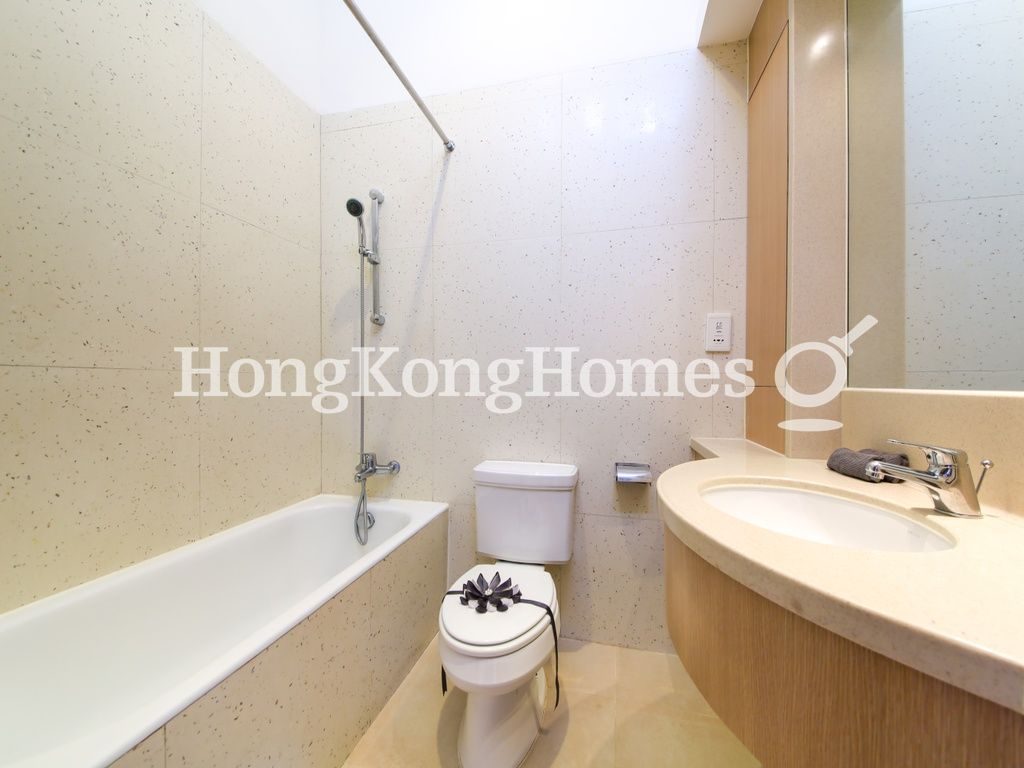 First Guest Bathroom — 昭陽花園，舂坎角