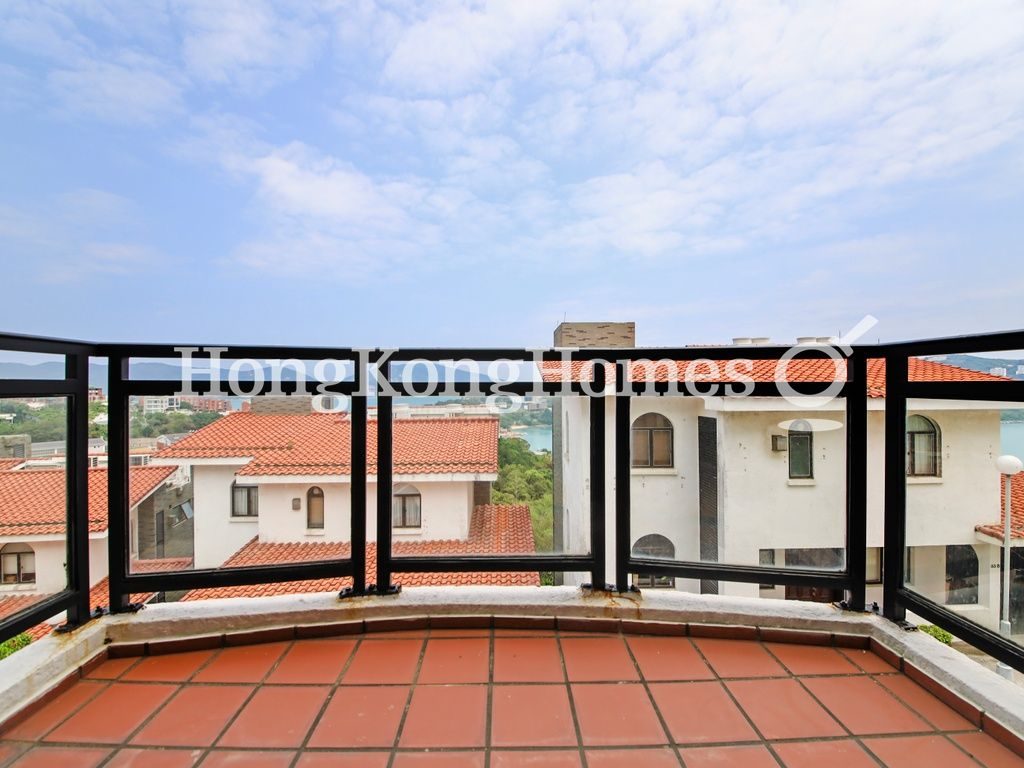 Balcony off Living and Dining Room — 昭陽花園，舂坎角