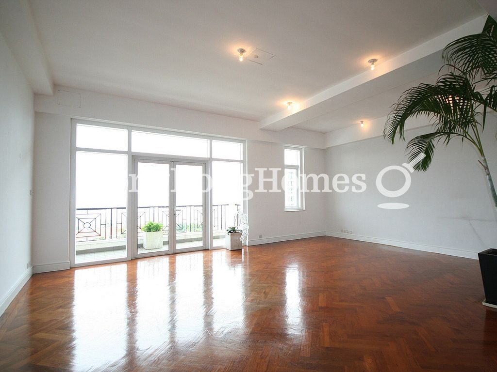 Living and Dining Room — Cloud Nine, The Peak