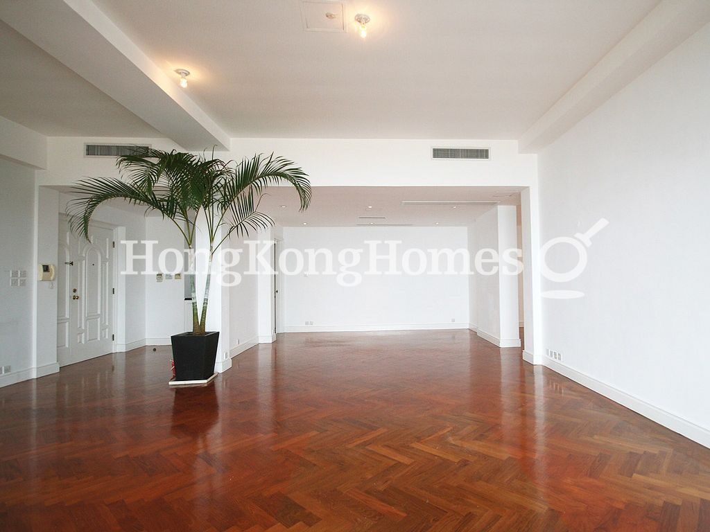 Living and Dining Room — Cloud Nine, The Peak