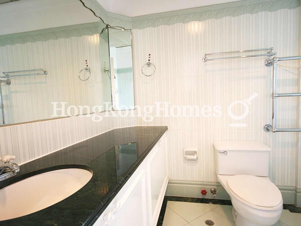 Second Ensuite Bathroom — Cloud Nine, The Peak