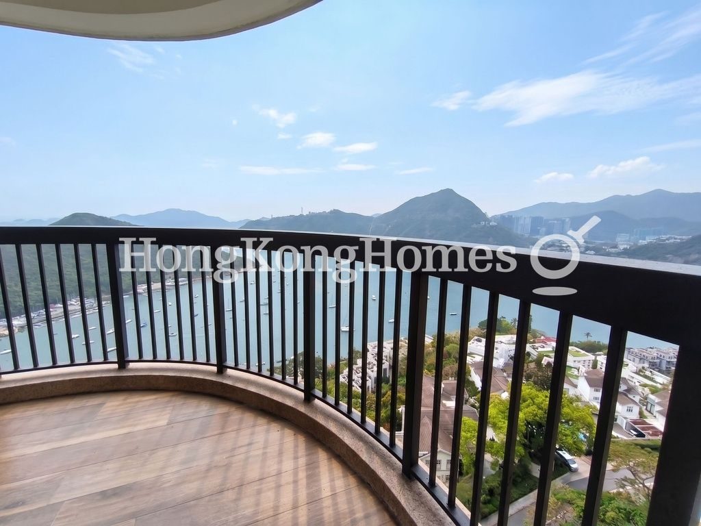 Balcony — Pine Crest, Repulse Bay