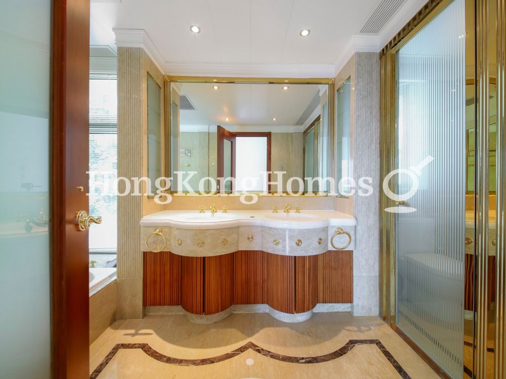 Master Bathroom — Regence Royale - Block 02, Mid-levels Central